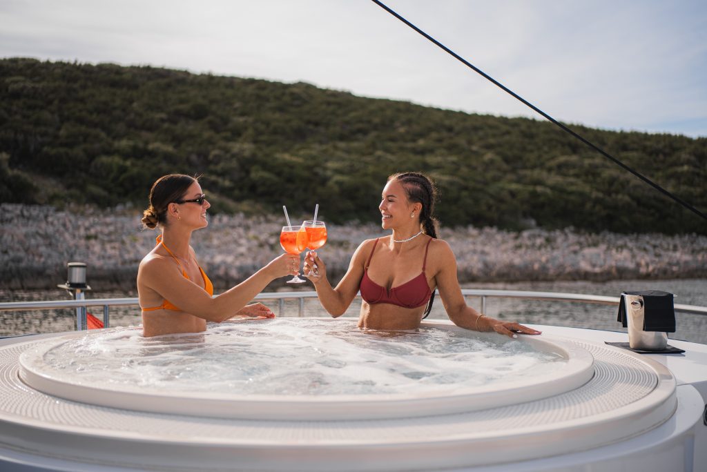 MAXITA LIFESTYLE SUNDECK (90)