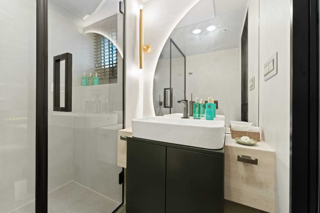 MAXITA Split stateroom en suite - Lower deck